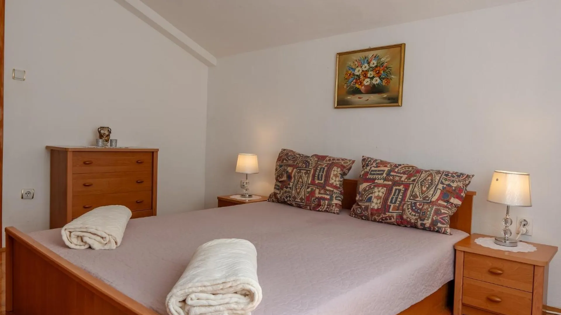 Apartments By The Sea Vir - 23426